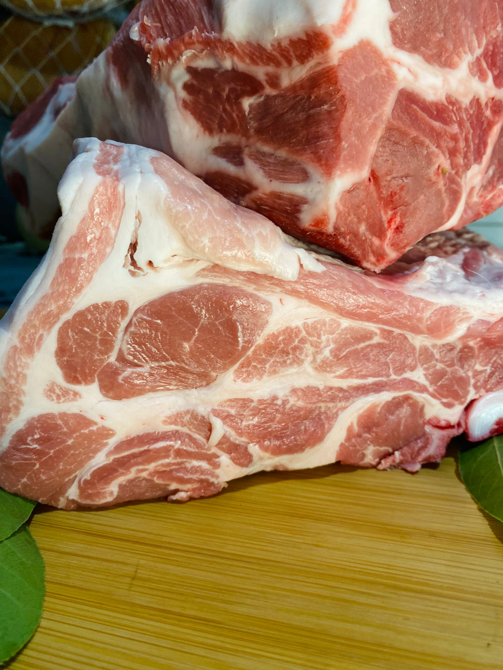 Capocollo Fresco di Maiale con Osso